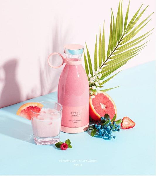 Rechargeable Handheld Fruit Juicer – Travel Friendly